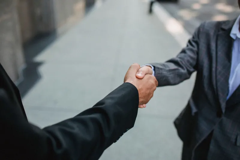 Conexões que Constroem Impérios: O Valor Estratégico do Networking nas Feiras do Agronegócio Brasileiro